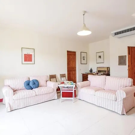 B&B Villa Olesia Couette-café Ostra